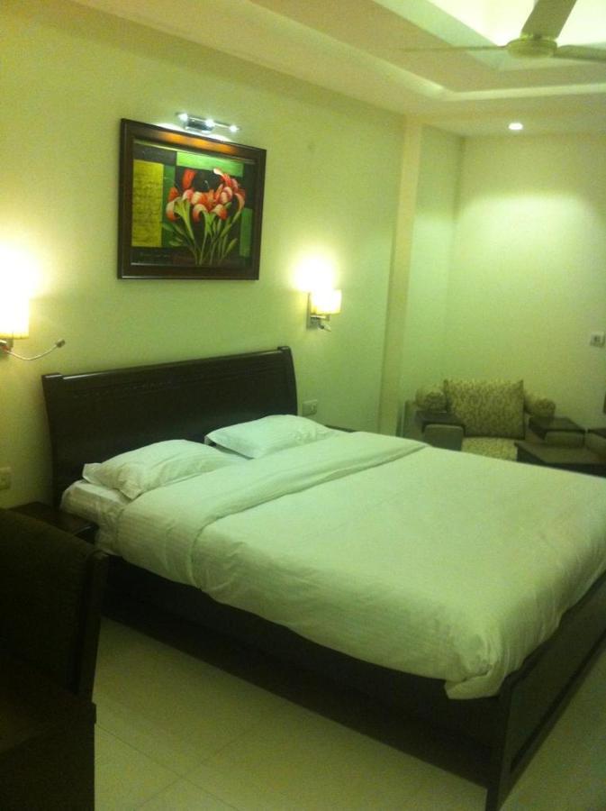 Nikko Blue - Boutique Hotel Gurgaon Ngoại thất bức ảnh