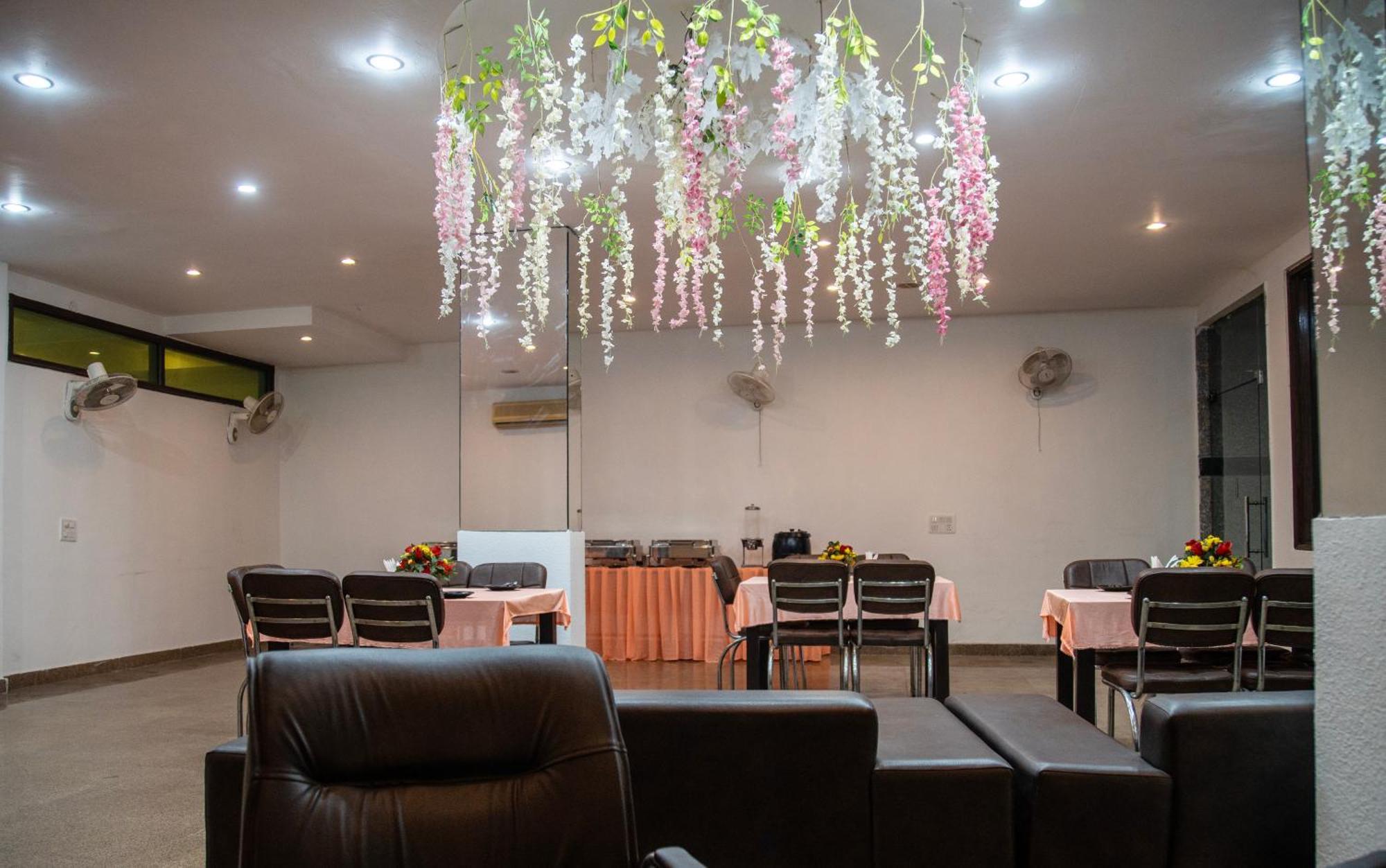 Nikko Blue - Boutique Hotel Gurgaon Ngoại thất bức ảnh