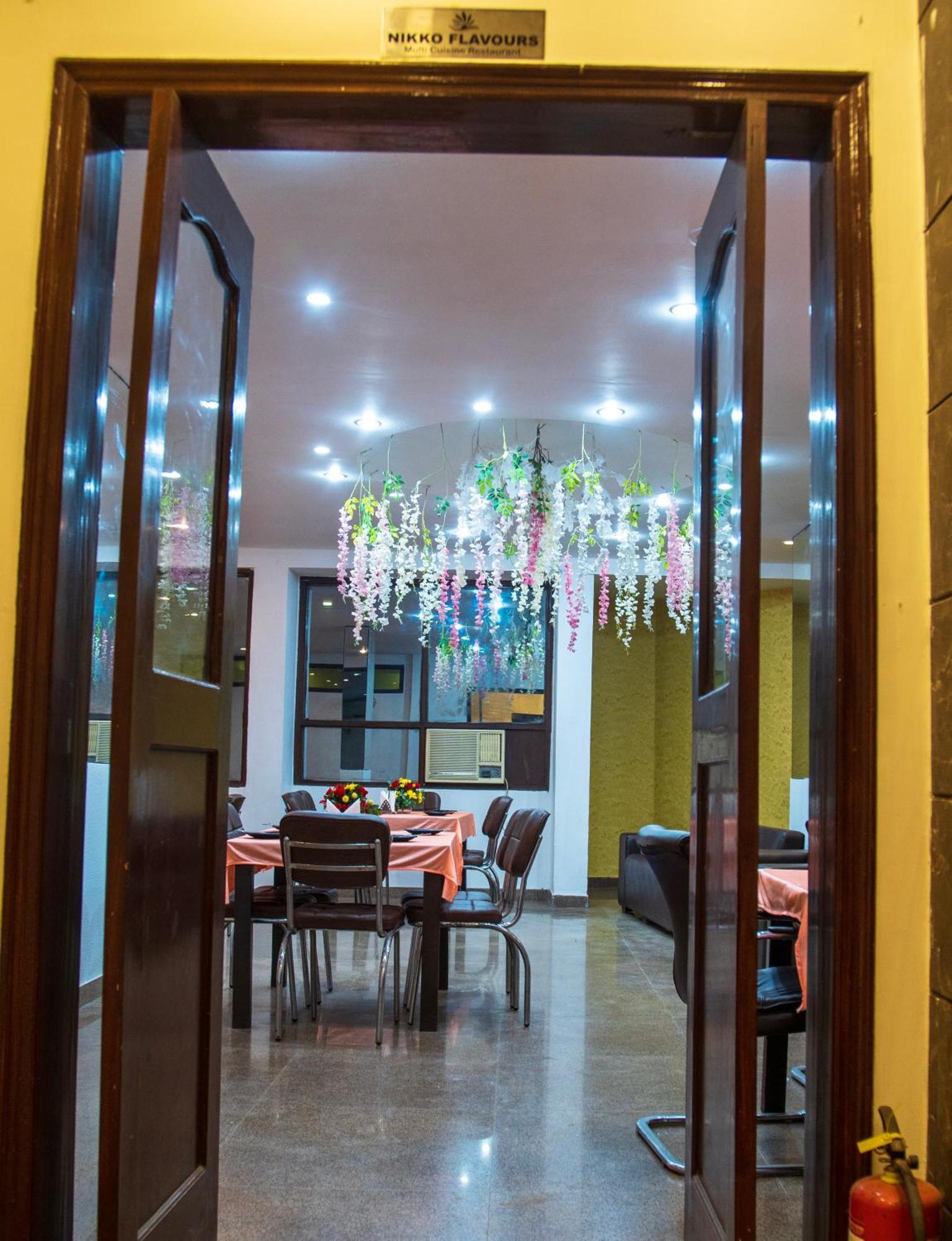 Nikko Blue - Boutique Hotel Gurgaon Ngoại thất bức ảnh