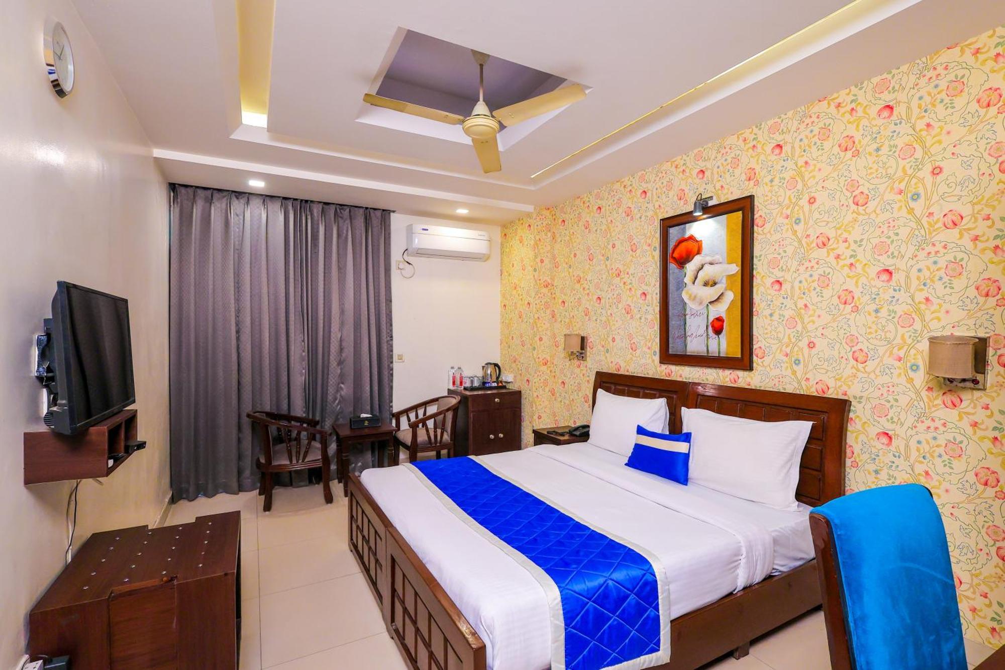 Nikko Blue - Boutique Hotel Gurgaon Ngoại thất bức ảnh
