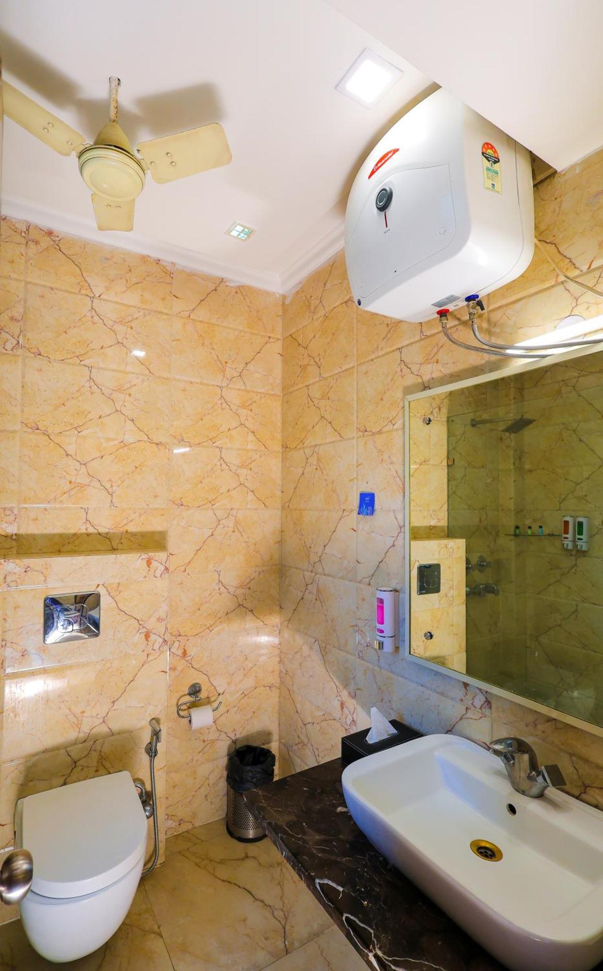 Nikko Blue - Boutique Hotel Gurgaon Ngoại thất bức ảnh